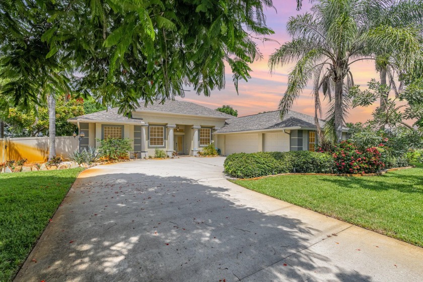 Exquisite updated 4 bedrooms, 3 bath pool home nestled in the - Beach Home for sale in Merritt Island, Florida on Beachhouse.com