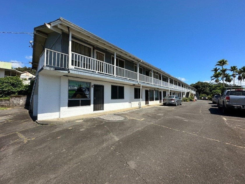 Take a peek at this inviting 2 bedroom, 1 bathroom condo located - Beach Condo for sale in Hilo, Hawaii on Beachhouse.com