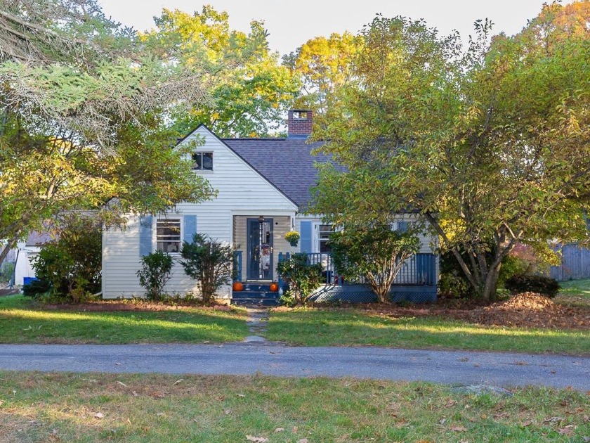 Hampton Cape is ready for new owners to make it their own. Built - Beach Home for sale in Hampton, New Hampshire on Beachhouse.com