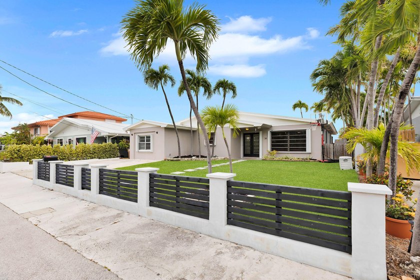 Life on the water feels effortless at 34 Key Haven Road! Set - Beach Home for sale in Key Haven, Florida on Beachhouse.com