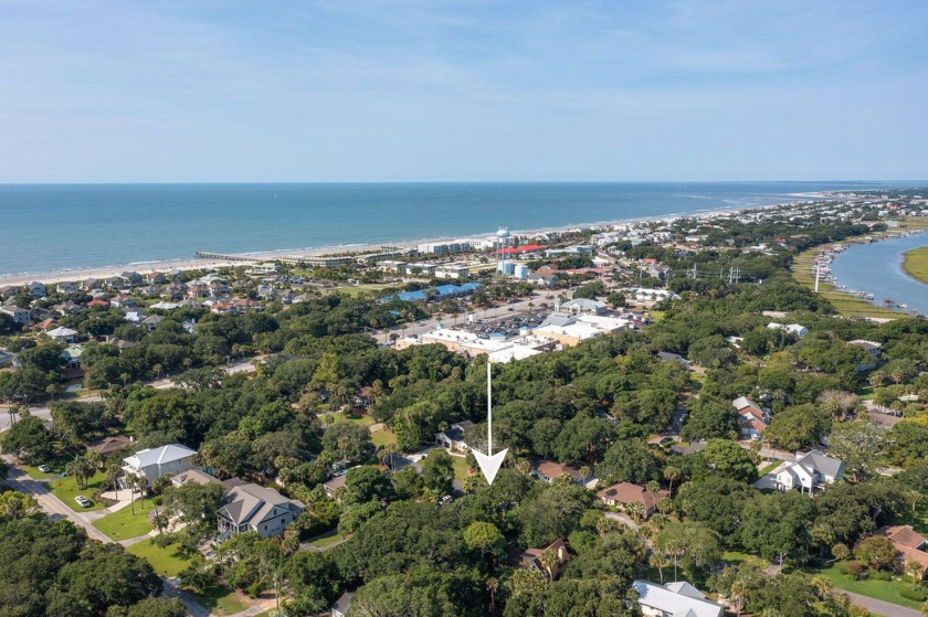 Welcome to 12 20th Avenue on the beautiful Isle of Palms! This - Beach Home for sale in Isle of Palms, South Carolina on Beachhouse.com