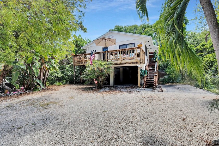 Charming concrete 2BR/1BA home in the sought-after Tavernier - Beach Home for sale in Key Largo, Florida on Beachhouse.com