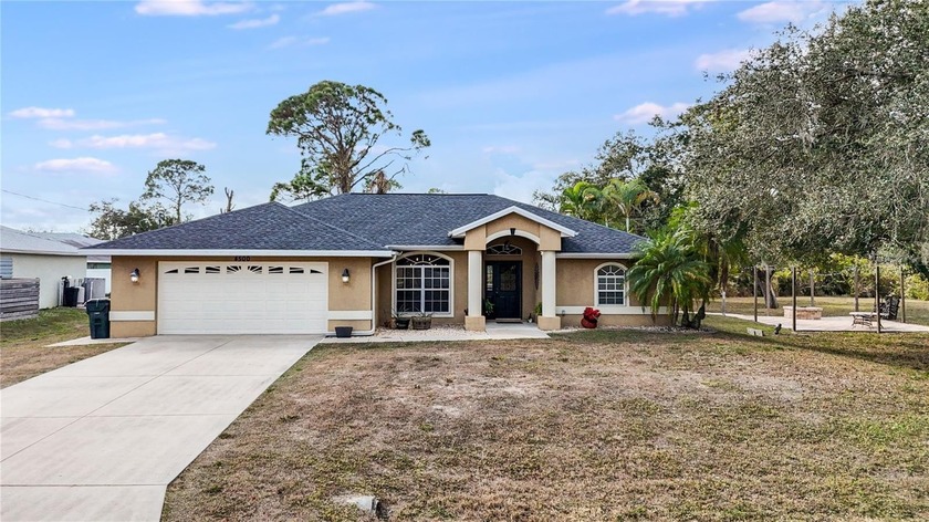*3D VIRTUAL TOUR* Welcome to this absolutely gorgeous - Beach Home for sale in North Port, Florida on Beachhouse.com