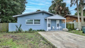 Price Improvement! Remodeled 2BR/1BA home with a versatile den - Beach Home for sale in Daytona Beach, Florida on Beachhouse.com