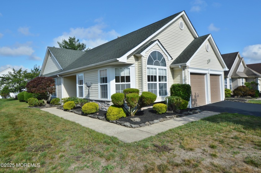 HURRY! DON'T MISS THIS BRIGHT, SUNNY & BEAUTIFUL LAKE RIDGE I - Beach Home for sale in Toms River, New Jersey on Beachhouse.com