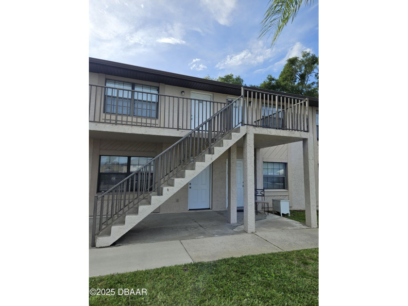 This renovated 1 bedroom 1 bath condo is located in the - Beach Commercial for sale in Daytona Beach, Florida on Beachhouse.com