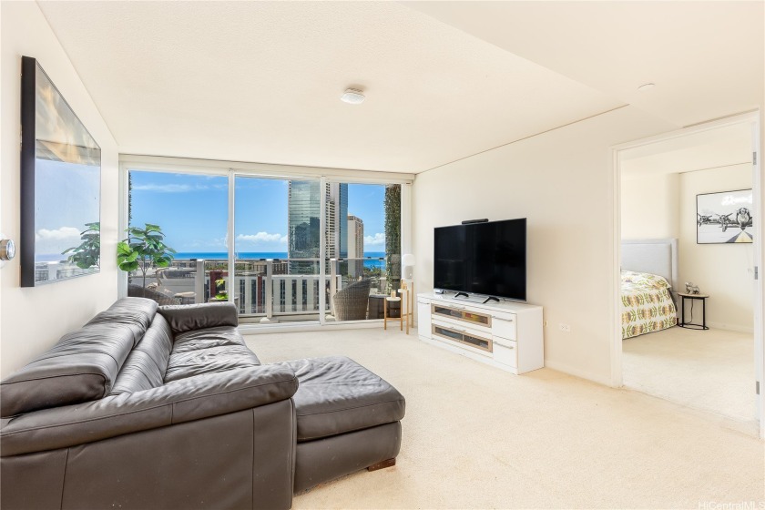RARE 2.25% VA ASSUMABLE LOAN WITH $670,000 REMAINING BALANCE! - Beach Condo for sale in Honolulu, Hawaii on Beachhouse.com