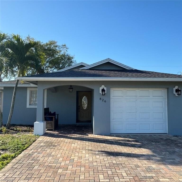 NEW ROOF, brand new hot water heater and all new stainless steel - Beach Home for sale in Naples, Florida on Beachhouse.com