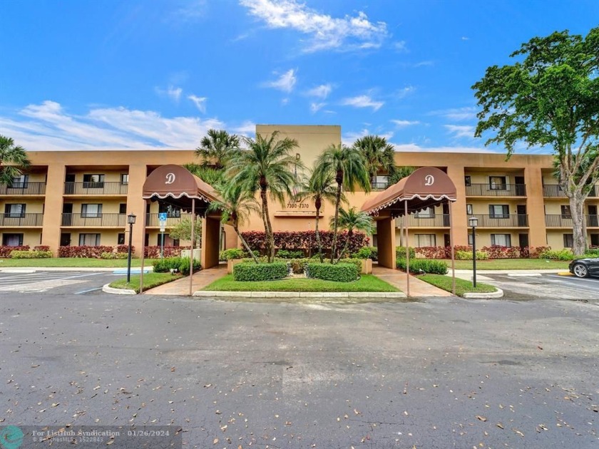 Amazing price for this immaculately maintained 2 BR/2 BA 55+ - Beach Condo for sale in Tamarac, Florida on Beachhouse.com