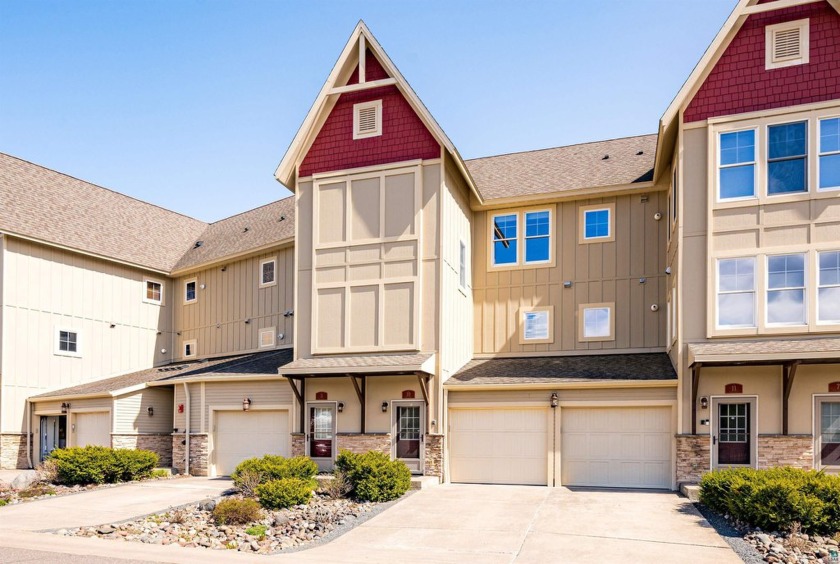 Top shelf living!  This 3rd level Luxury waterfront condo is - Beach Condo for sale in Duluth, Minnesota on Beachhouse.com