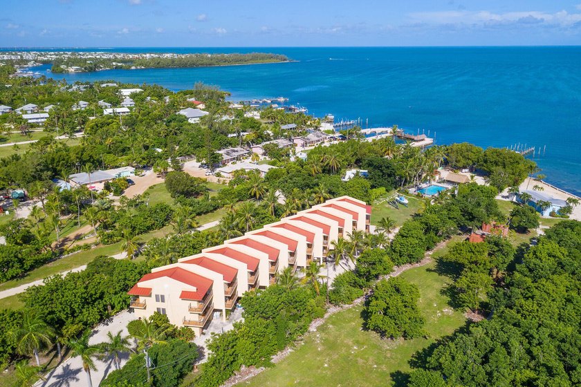 Fully furnished turn key townhome in Islamorada at Las - Beach Townhome/Townhouse for sale in Lower Matecumbe Key, Florida on Beachhouse.com