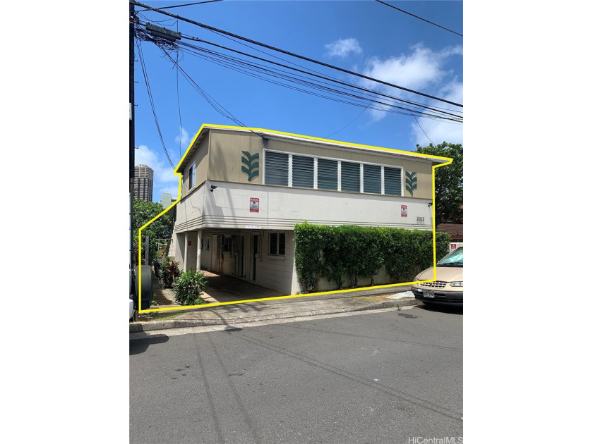 10 unit well maintained MULTI-FAMILY BUILDING in PRIME LOCATION - Beach Lot for sale in Honolulu, Hawaii on Beachhouse.com