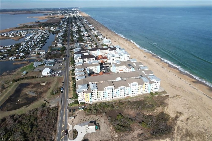 3738 Sandpiper Road 424B - Beach Condo for sale in Virginia Beach, Virginia on Beachhouse.com