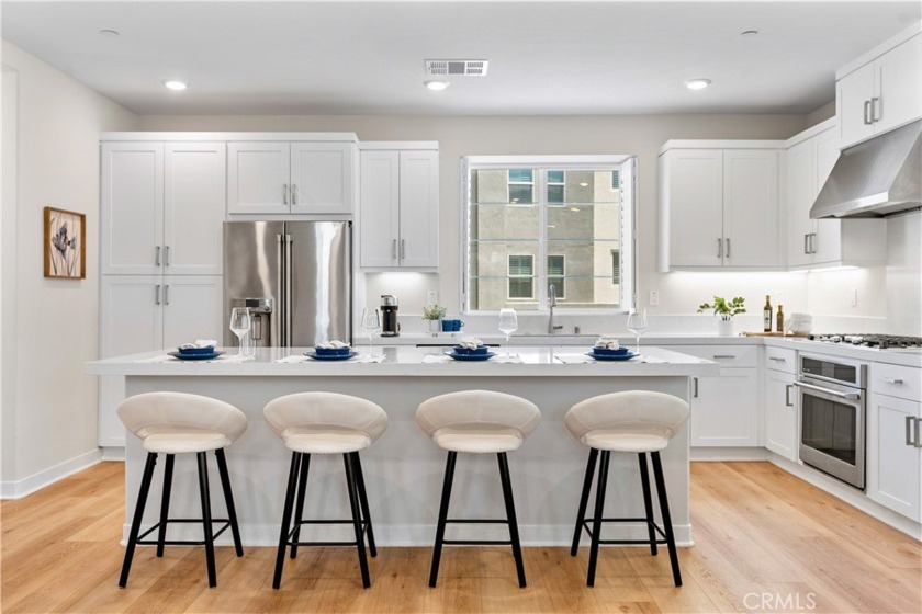 Welcome to the largest Serenity floorplan in Rienda--an upgraded - Beach Home for sale in Rancho Mission Viejo, California on Beachhouse.com
