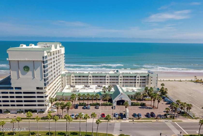 Great unit with northeast exposure. This oceanview studio has a - Beach Lot for sale in Daytona Beach, Florida on Beachhouse.com