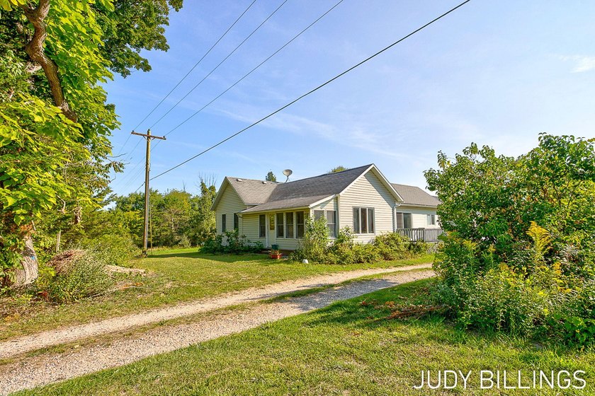 1317 68th St - Beach Home for sale in South Haven, Michigan on Beachhouse.com