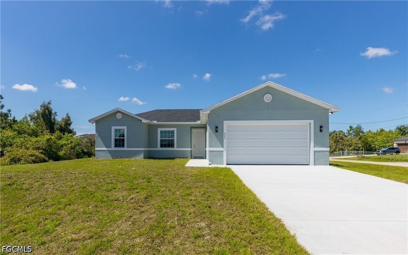 BRAND-NEW -CUSTOM BUILT/NEVER LIVED IN | MOVE-IN READY! This - Beach Home for sale in Lehigh Acres, Florida on Beachhouse.com