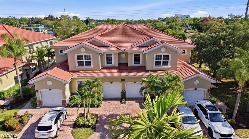 Welcome to this beautifully property in the highly desirable - Beach Condo for sale in Fort Myers, Florida on Beachhouse.com