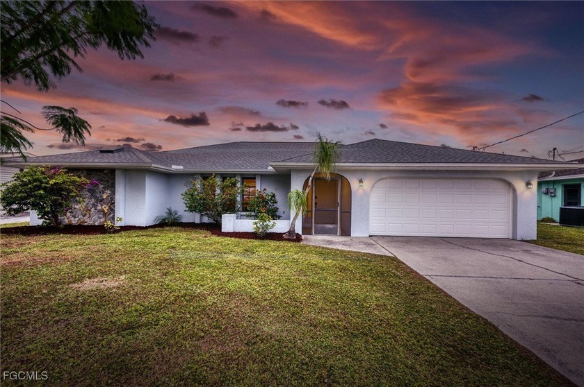 360 TOUR**TURNKEY CONTEMPORARY FURNISHED**5 MINUTES OUT TO - Beach Home for sale in Port Charlotte, Florida on Beachhouse.com