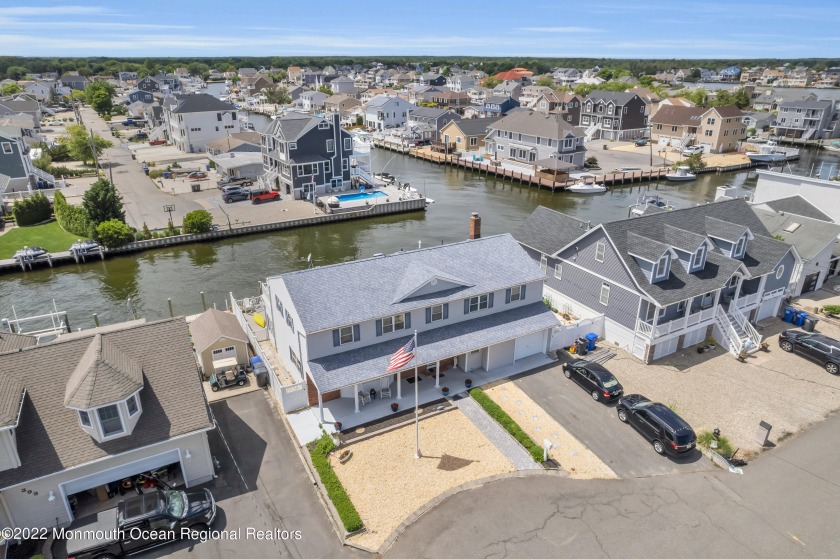 Spacious 5 bed 3 bath Lagoon/Bay front colonial on sought after - Beach Home for sale in Toms River, New Jersey on Beachhouse.com