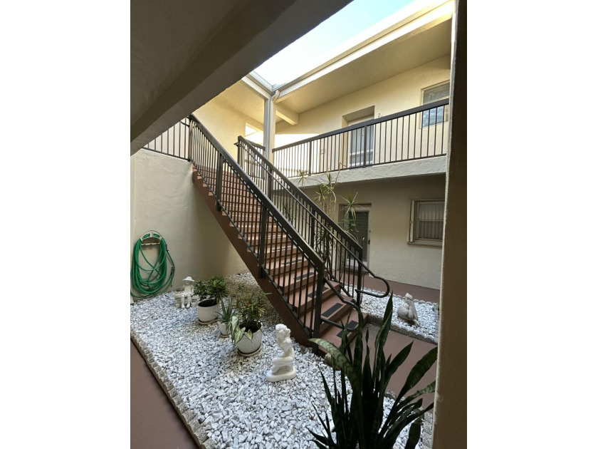 ***55 and up community*** Charming 2-bedroom, 1-bathroom condo - Beach Condo for sale in Palm Springs, Florida on Beachhouse.com