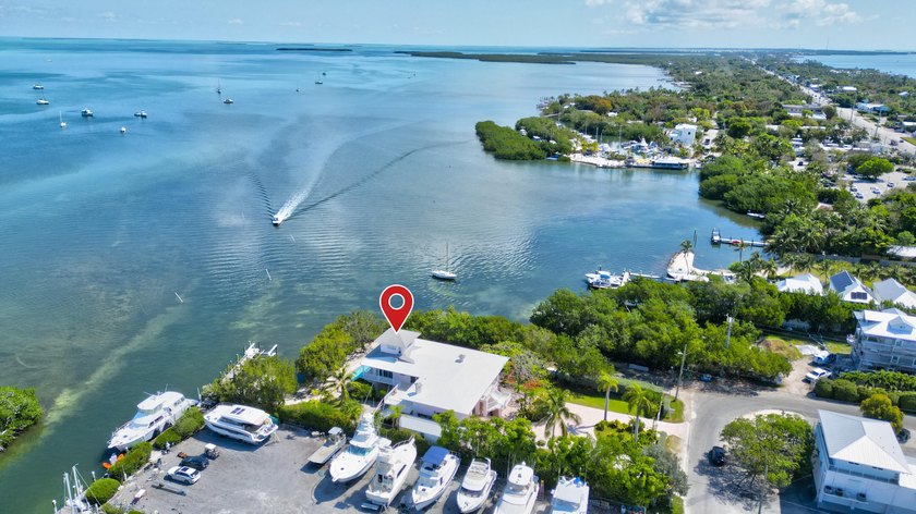Spectacular Bayfront Estate with Guesthouse in the Heart of - Beach Home for sale in Upper Matecumbe Key, Florida on Beachhouse.com