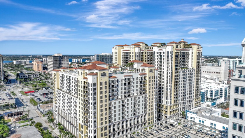 This 2BR/2BA penthouse in One City Plaza is a luxurious - Beach Condo for sale in West Palm Beach, Florida on Beachhouse.com