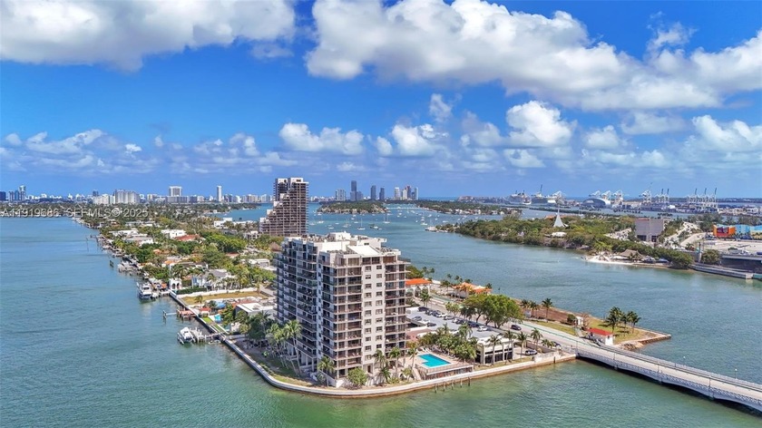 Experience waterfront living on the exclusive Venetian Islands! - Beach Condo for sale in Miami Beach, Florida on Beachhouse.com