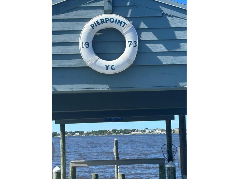 Located in a highly desirable neighborhood, socially active - Beach Condo for sale in Stuart, Florida on Beachhouse.com