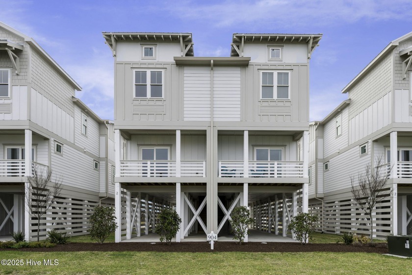 FULLY FURNISHED TOWNHOME! Welcome to Social on Second! Carolina - Beach Townhome/Townhouse for sale in Carolina Beach, North Carolina on Beachhouse.com