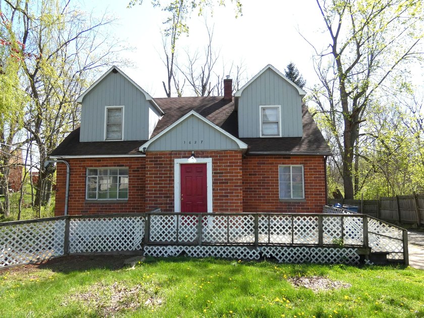 Great investment or possible owner occupant. This well - Beach Home for sale in Benton Harbor, Michigan on Beachhouse.com