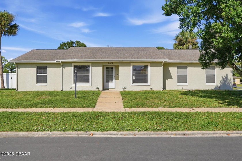 Welcome home to this beautifully maintained 3-bedroom - Beach Home for sale in Daytona Beach, Florida on Beachhouse.com