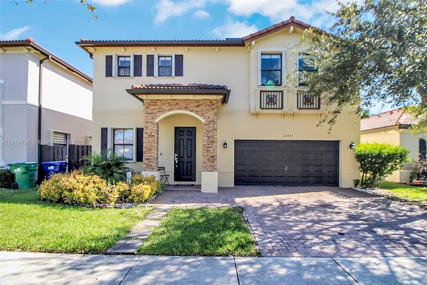 Welcome to your dream home in Cutler Bay! This stunning - Beach Home for sale in Cutler Bay, Florida on Beachhouse.com