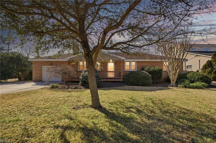 GORGEOUS ALL BRICK RANCH IN HIGHLY DERSIRABLE LYNNHAVEN COLONY - Beach Home for sale in Virginia Beach, Virginia on Beachhouse.com
