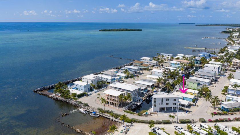 Ocean views and direct ocean access! Here's your chance to own - Beach Home for sale in Key Largo, Florida on Beachhouse.com