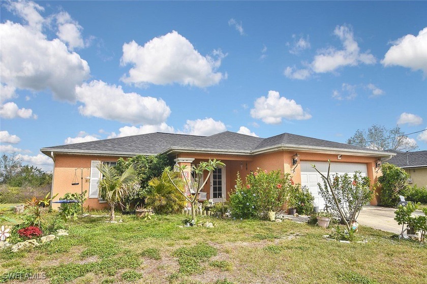 As is.Beautifully updated 3 bedrooms plus a den/office/4th - Beach Home for sale in Lehigh Acres, Florida on Beachhouse.com