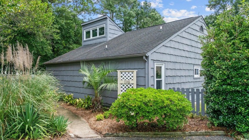 Two blocks north of Main Street and east of Hwy 17 business - Beach Home for sale in North Myrtle Beach, South Carolina on Beachhouse.com