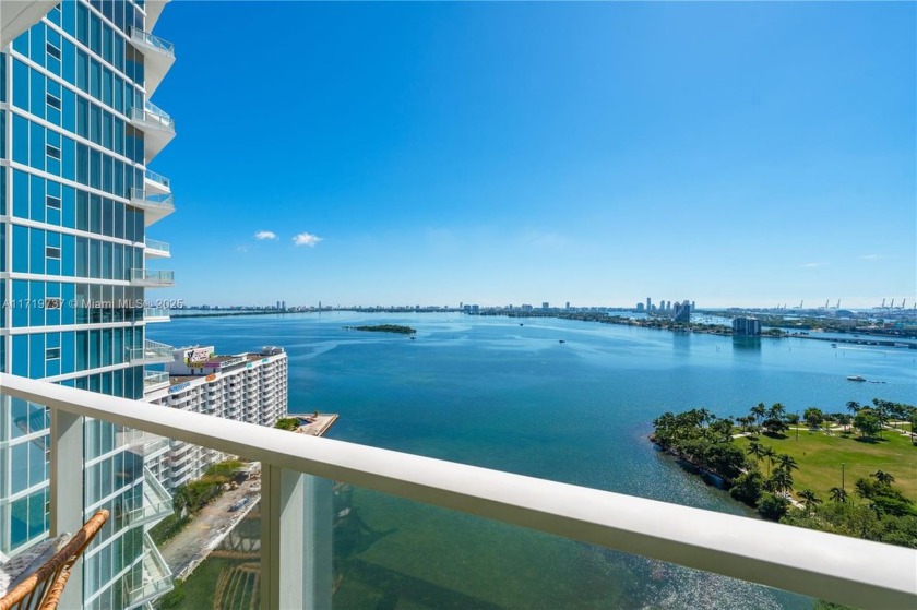 Located in the heart of trendy Miami is Paramount Bay. 2-bedroom - Beach Condo for sale in Miami, Florida on Beachhouse.com