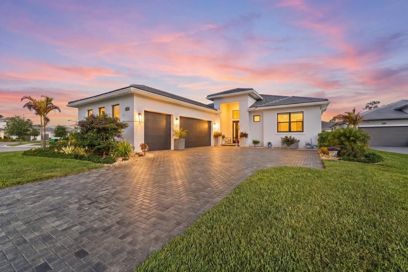 This luxury single family Florida home is thoughtfully designed - Beach Home for sale in Port Saint Lucie, Florida on Beachhouse.com