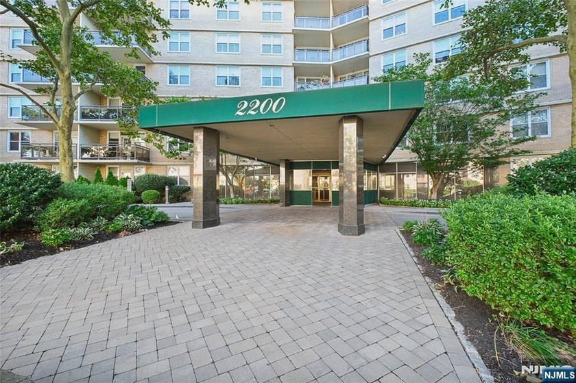 WELCOME TO NORTHBRIDGE PARK - FORT LEE's Premier Co-op - Beach Home for sale in Fort Lee, New Jersey on Beachhouse.com