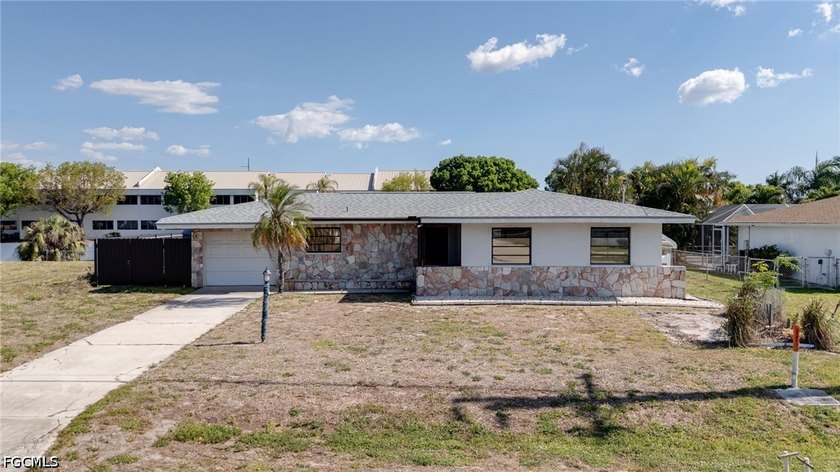 Welcome to your slice of paradise in the heart of Cape Coral - Beach Home for sale in Cape Coral, Florida on Beachhouse.com