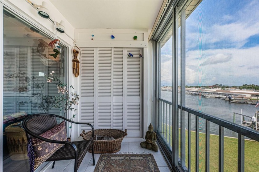 AFFORDABLE WATERFRONT/WATERVIEW LIVING! Rare opportunity to own - Beach Condo for sale in St. Petersburg, Florida on Beachhouse.com