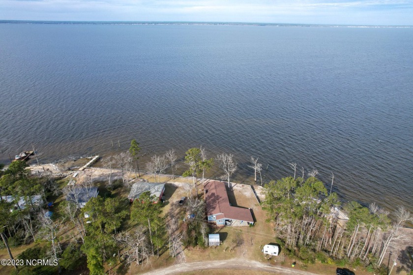 Tranquil waterfront living comes easy in this one story home on - Beach Home for sale in Havelock, North Carolina on Beachhouse.com