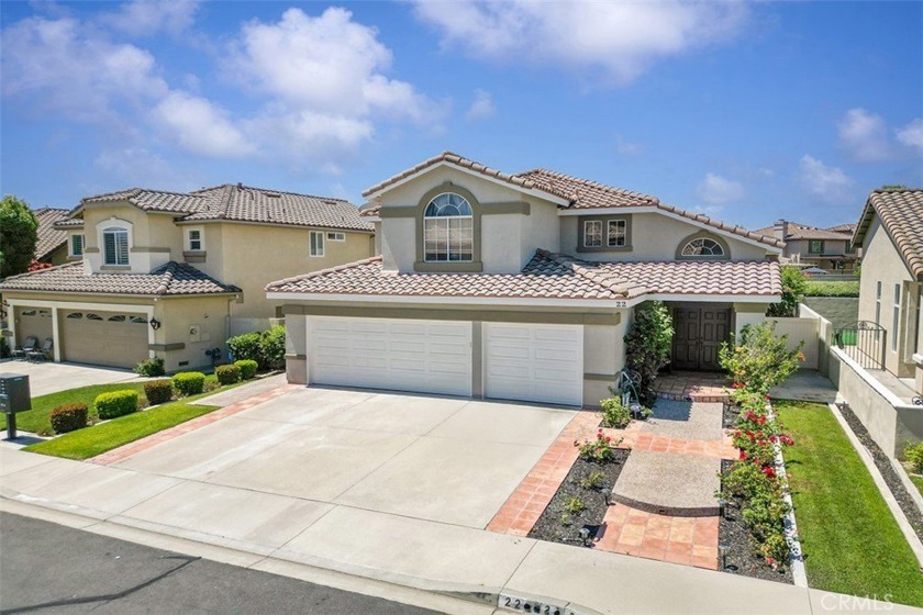 Welcome to your new home in Melinda Heights.  This home is in a - Beach Home for sale in Rancho Santa Margarita, California on Beachhouse.com