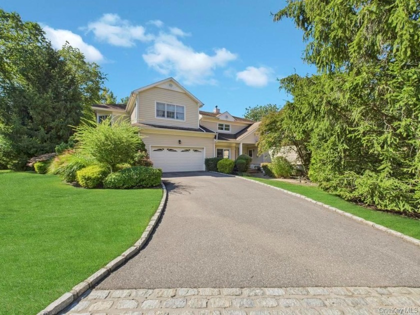 Welcome to the prestigious gated community of The Links At North - Beach Condo for sale in Roslyn, New York on Beachhouse.com