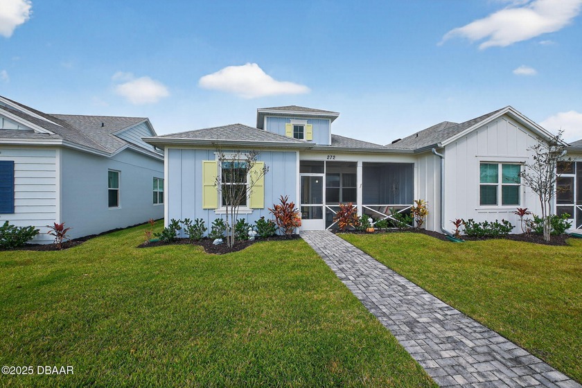Escape to a bright, roomy Camellia cottage in Latitude - Beach Home for sale in Daytona Beach, Florida on Beachhouse.com