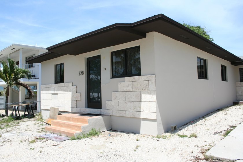 Two separate buildings with two bedrooms and one bathroom each - Beach Home for sale in Key Largo, Florida on Beachhouse.com