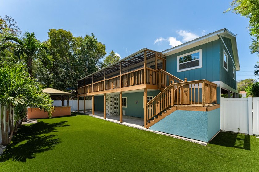 Located in the heart of Tavernier, ideally situated between Key - Beach Home for sale in Key Largo, Florida on Beachhouse.com