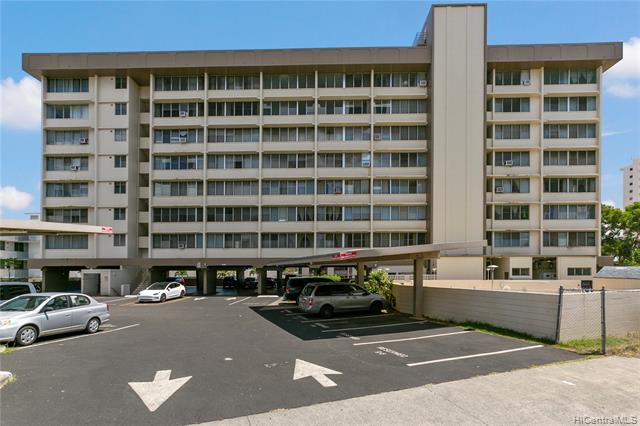 Well maintained, move in ready and rarely available corner unit - Beach Condo for sale in Honolulu, Hawaii on Beachhouse.com