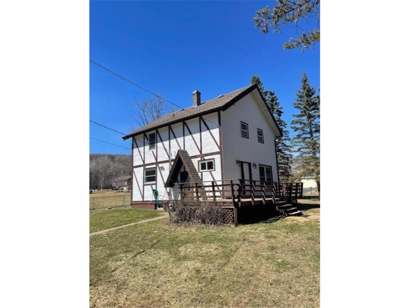 Corner lot, big yard, large 2 car garage with heater, many - Beach Home for sale in Duluth, Minnesota on Beachhouse.com